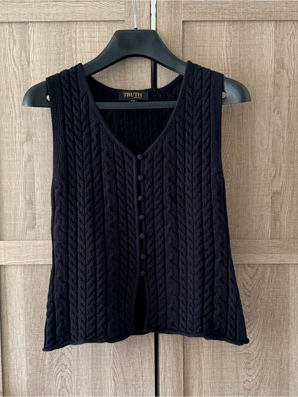 Truth Black Cable-Knit Button Front Sleeveless Top SZ.M - Picture 2 of 9